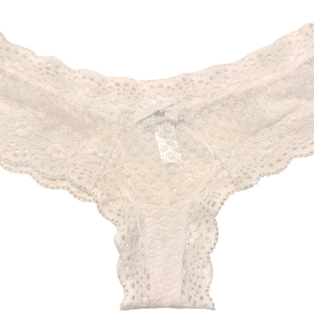 1 Pair Eberjey Feminin Lace Panties French Lace Knicker, White, S  or M,  NWOT